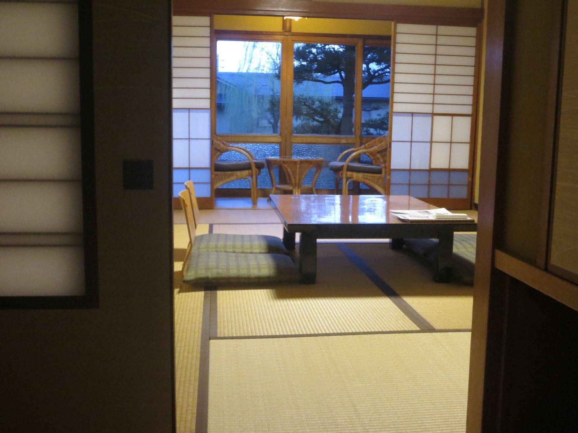 K'S House Ito Onsen - Historical Ryokan Hostel Екстериор снимка
