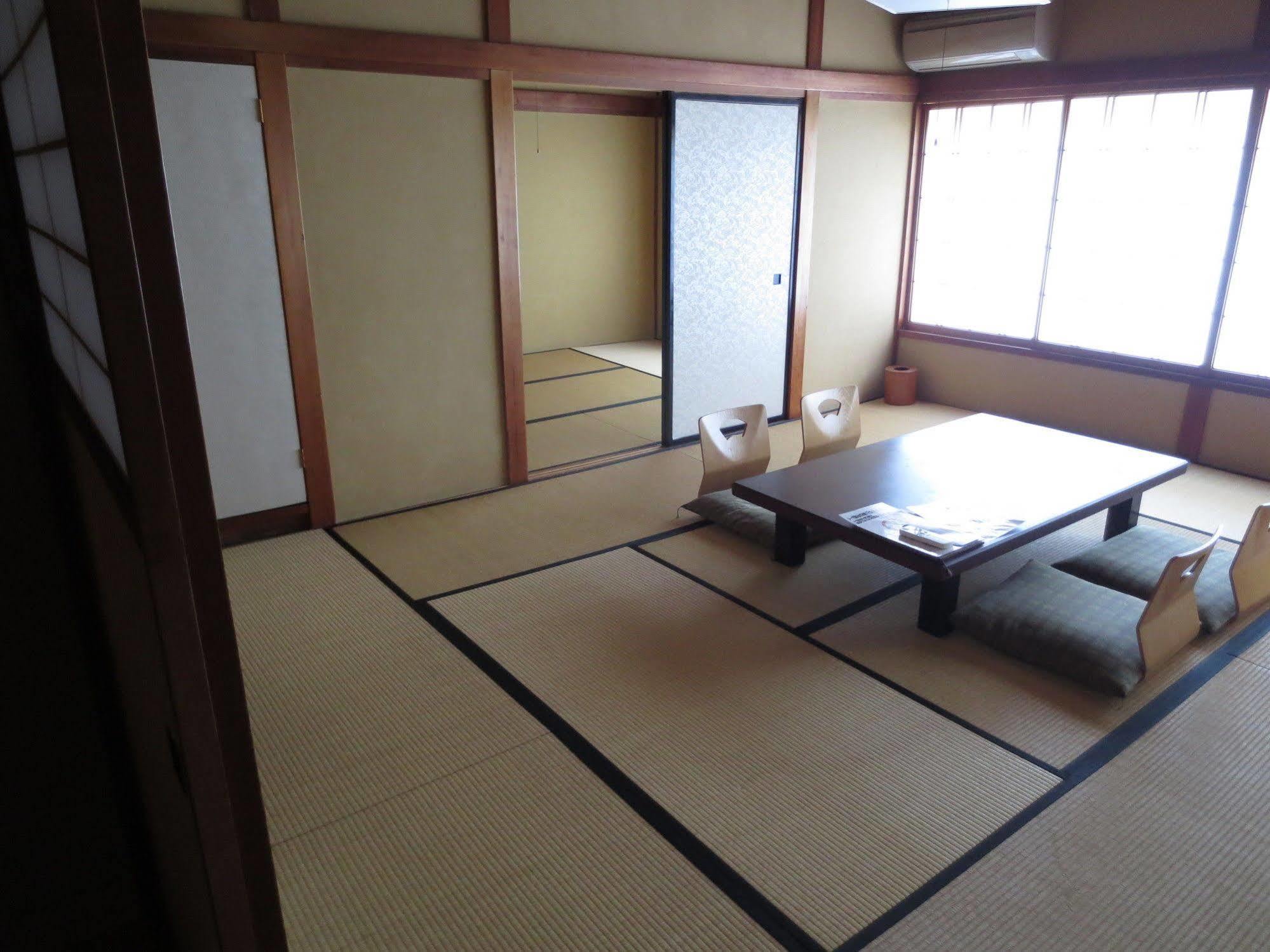 K'S House Ito Onsen - Historical Ryokan Hostel Екстериор снимка