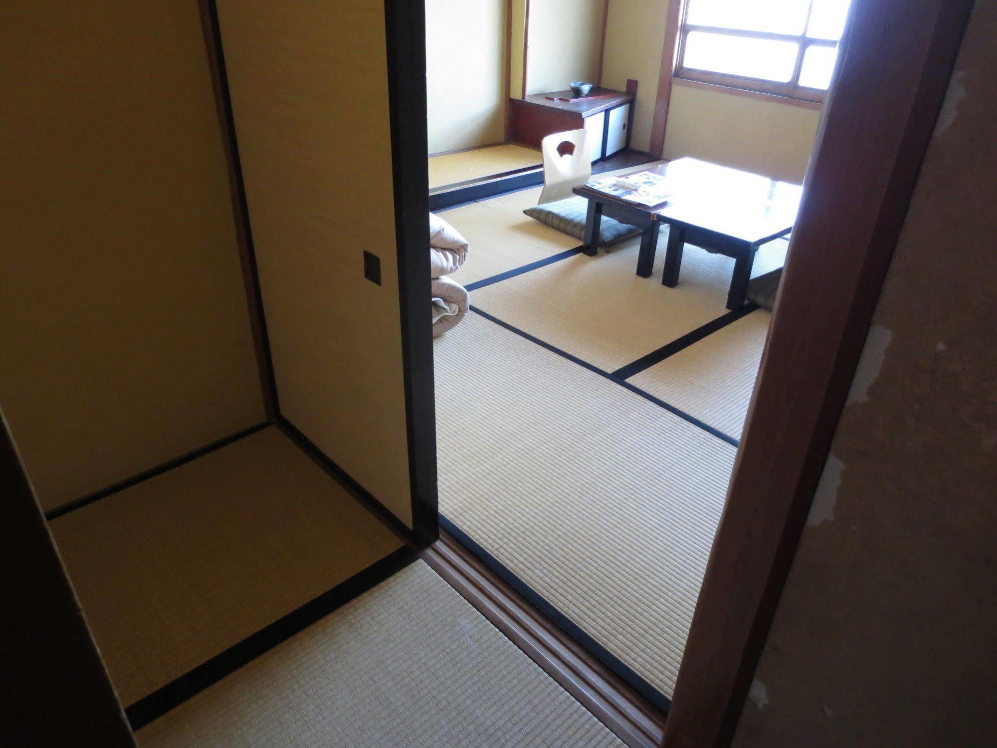 K'S House Ito Onsen - Historical Ryokan Hostel Екстериор снимка